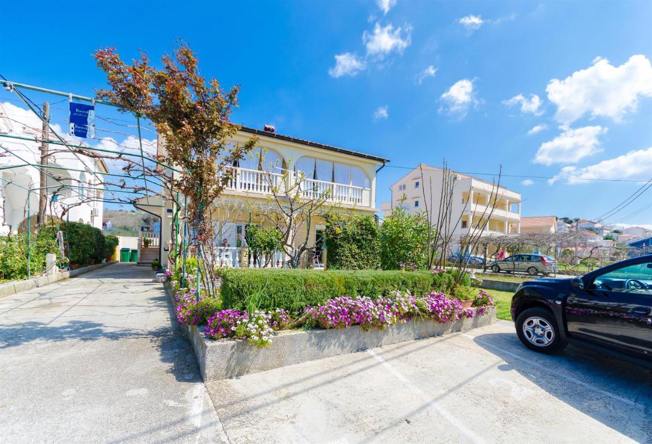 Apartments Mijatovic Lopar Ngoại thất bức ảnh