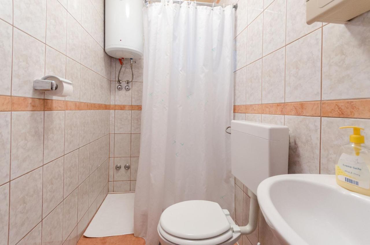Apartments Mijatovic Lopar Ngoại thất bức ảnh