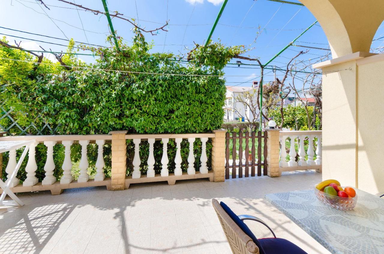 Apartments Mijatovic Lopar Ngoại thất bức ảnh