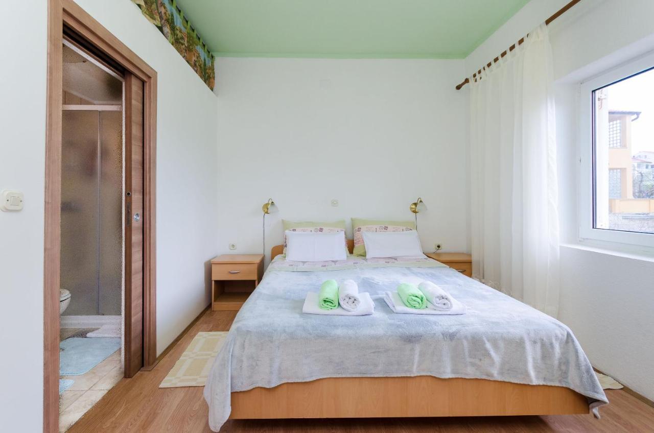Apartments Mijatovic Lopar Ngoại thất bức ảnh