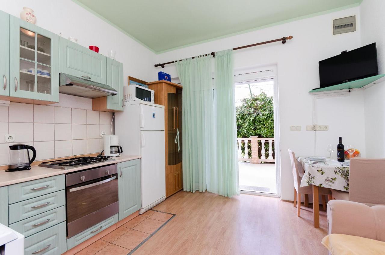 Apartments Mijatovic Lopar Ngoại thất bức ảnh